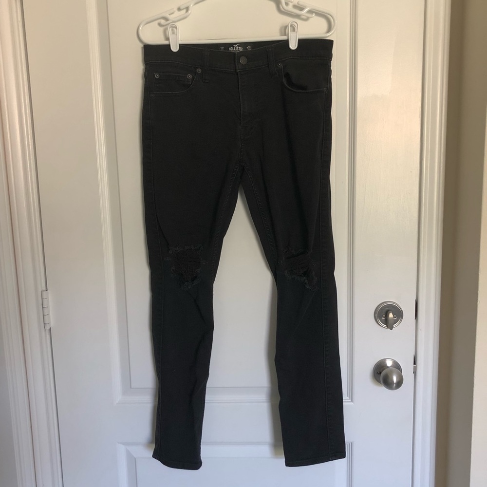 Hollister black distressed skinny jeans (W31 L30)
